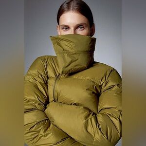 (SOLD)ZARA LIMITED EDITION DOWN PUFFER